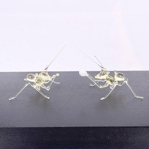 康-螞蟻(透明琥珀)-台灣玻璃館