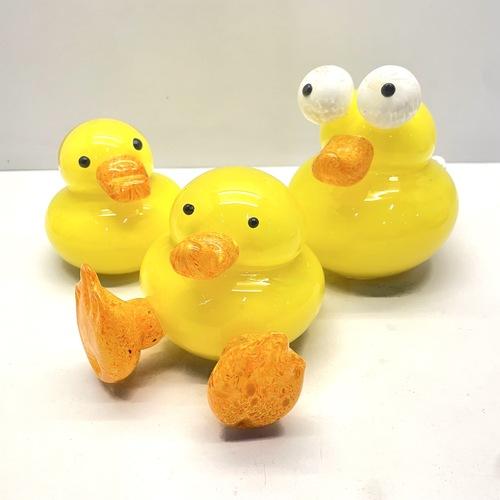 大腳ㄚ-台灣玻璃館